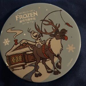 World of Frozen button